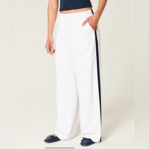 Hollister White and Navy Wide Leg Pants